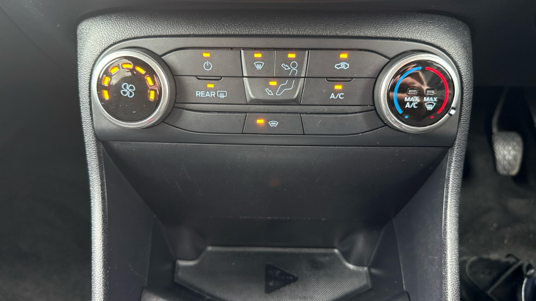 Ford Fiesta 1.0 EcoBoost Titanium 5dr Petrol Hatchback